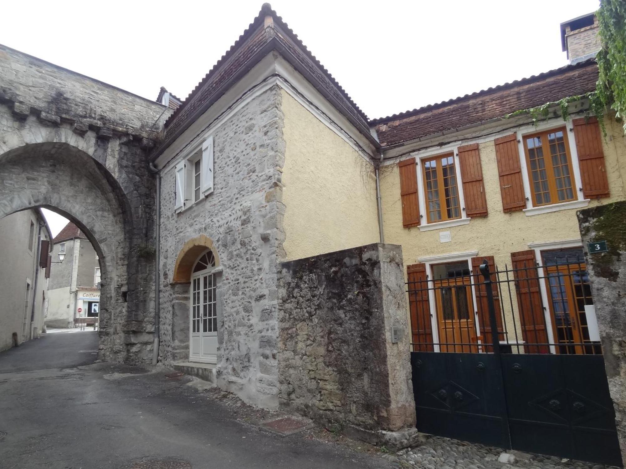 Le Pelerine Villa Sauveterre-de-Bearn Exterior photo